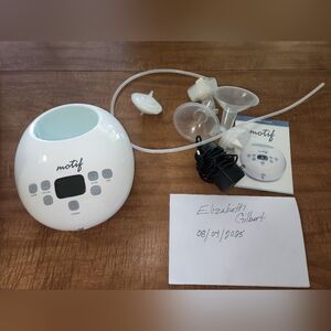 Motif White Breast Pump Set
